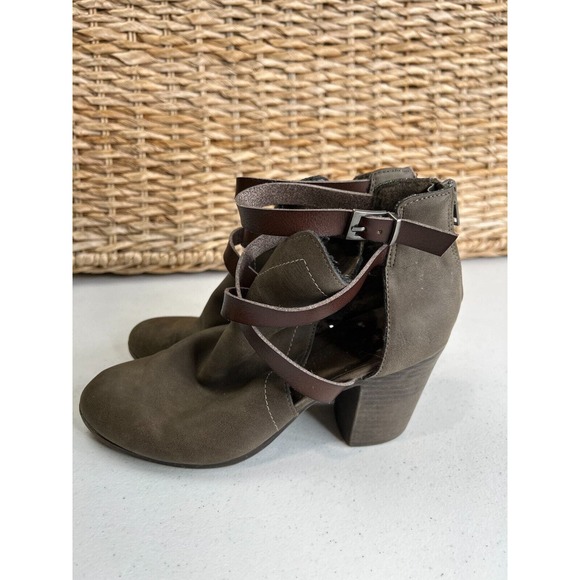 Madden Girl Women's‎ Open Side Strap Buckle Ankle Boots Gray/Brown Heel Size 7 - Picture 2 of 11